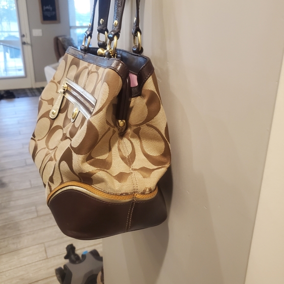 Coach Purse - Picture 3 of 7